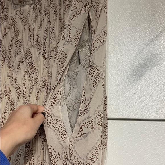 EN SAISON PLEATED MAXI DRESS CREAM SMALL - Picture 4 of 9